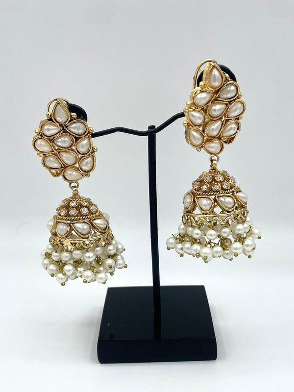 Earings